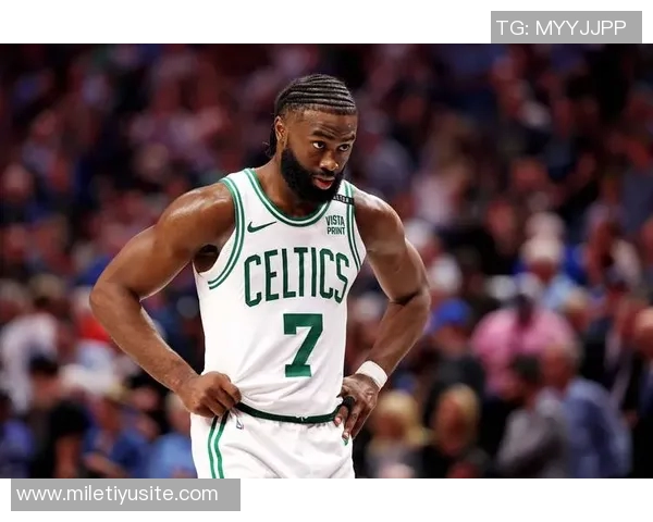 杰伦布朗惊叹斯科蒂巴恩斯力量超群或许有超雄综合征的可能性 杰伦布朗惊叹斯科蒂巴恩斯力量超群或许有超雄综合征的可能性